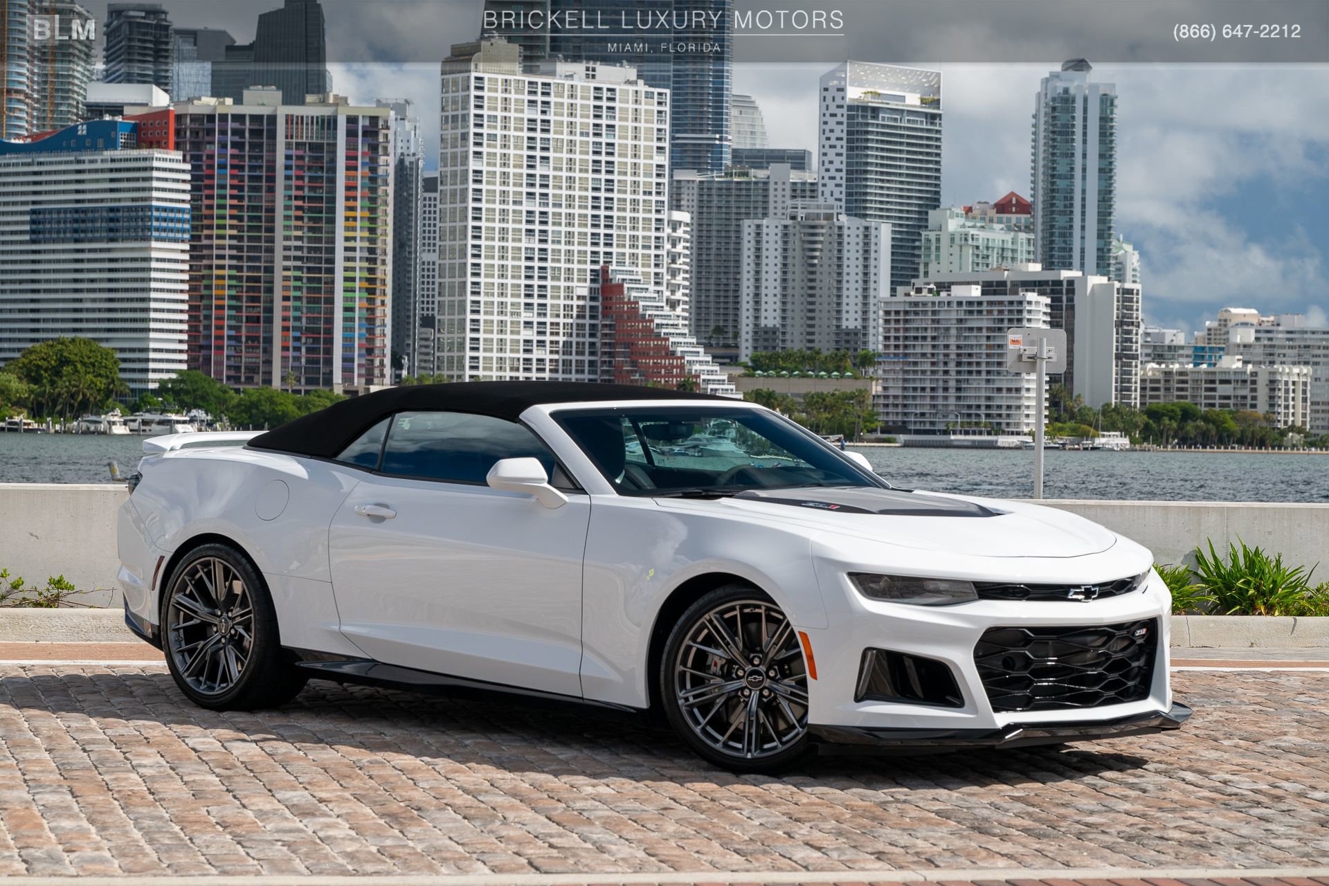 Used 2022 Chevrolet Camaro ZL1 RWD image 2
