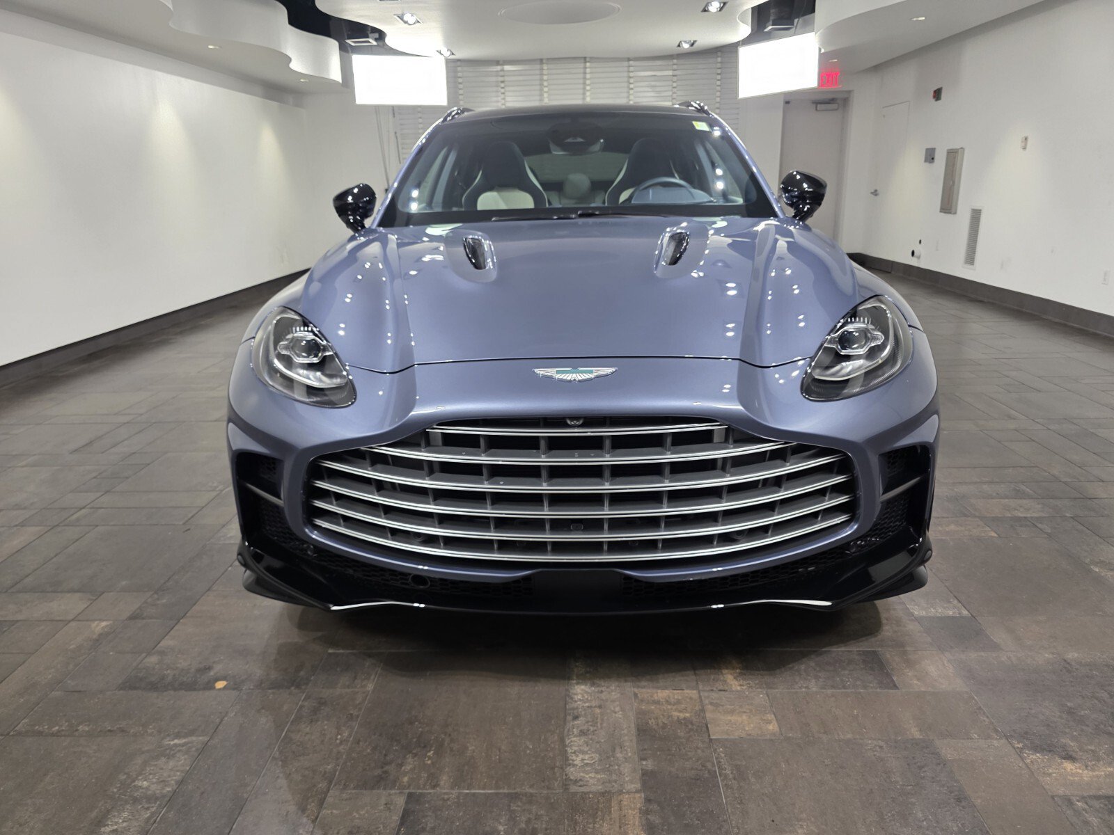Used 2025 Aston Martin DBX 707 AWD/4WD image 7