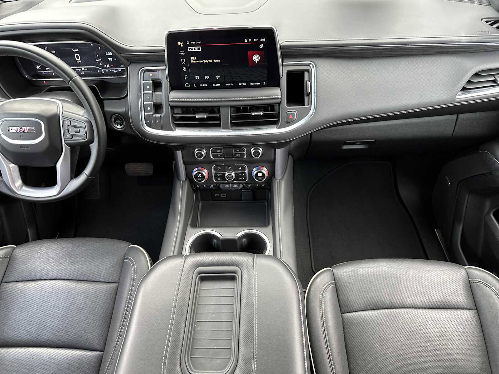 Used 2024 GMC Yukon SLT image 16