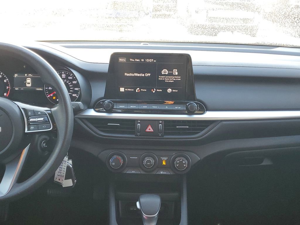 Certified 2024 Kia Forte LXS w/ LXS Technology Package image 23