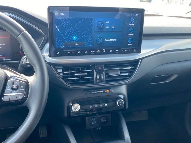 Used 2023 Ford Escape SE image 9