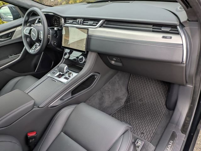 New 2026 Jaguar F-PACE R-Dynamic S image 19