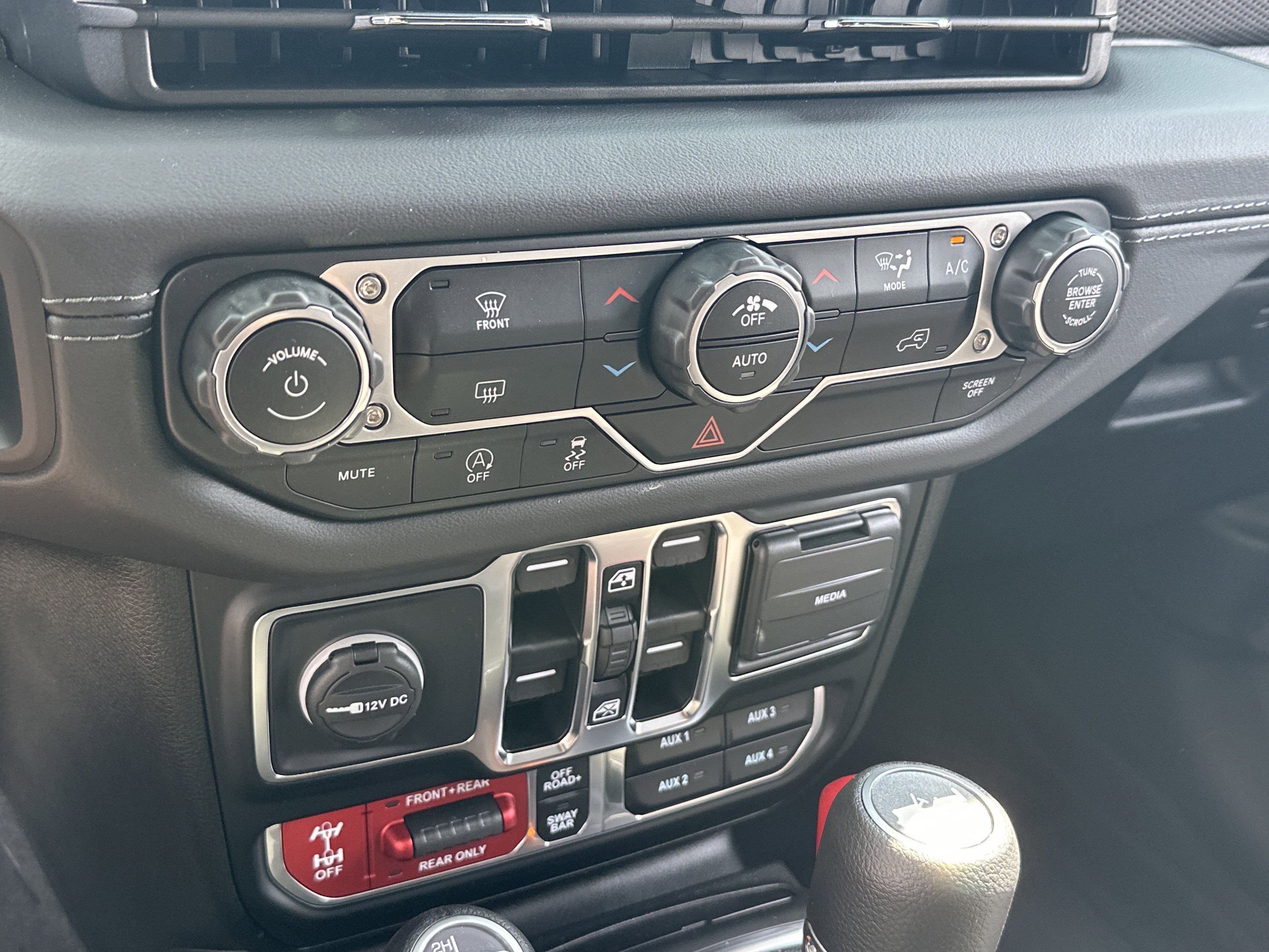 New 2025 Jeep Wrangler Unlimited Rubicon image 23