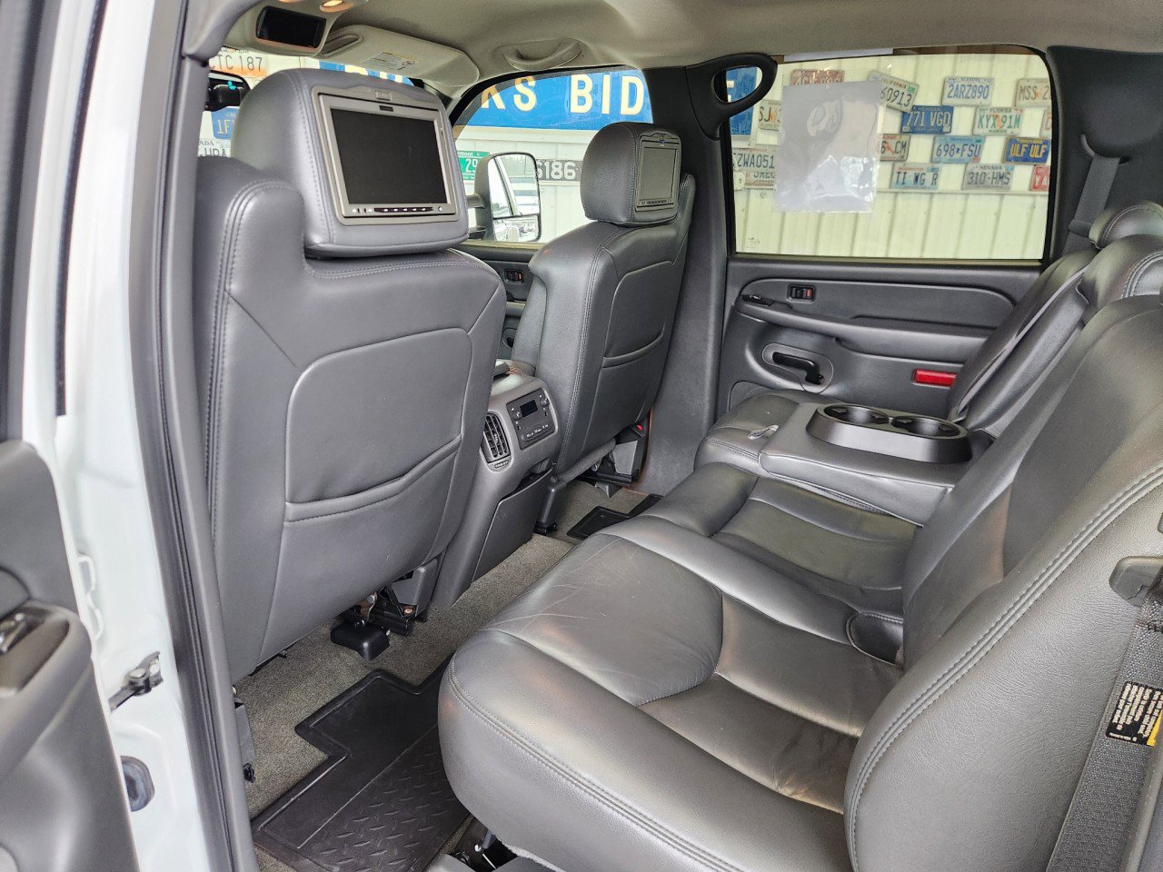 Used 2006 Chevrolet Silverado 3500 LT w/ Heavy-Duty Power Package image 21