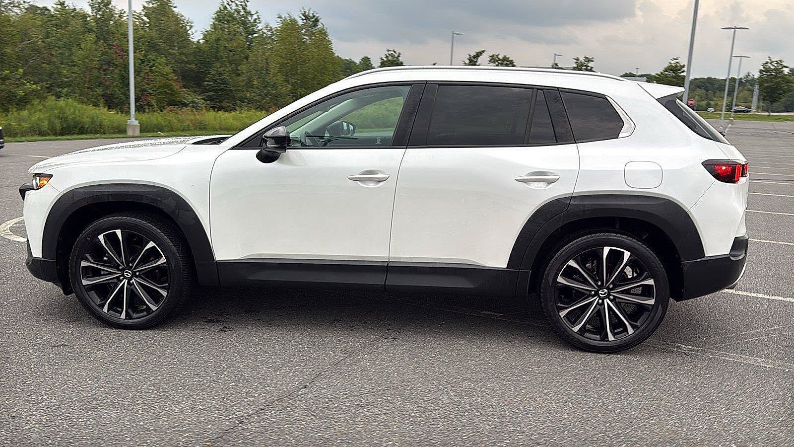 Used 2025 MAZDA CX-50 AWD 2.5 Turbo w/ Premium Pkg image 10