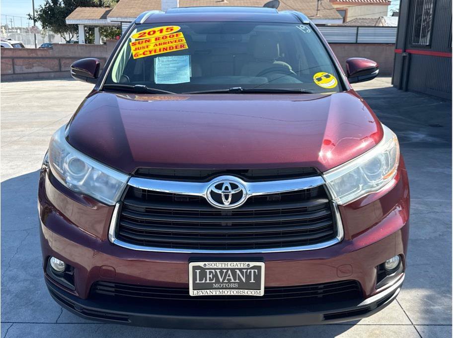 Used 2015 Toyota Highlander XLE AWD/4WD image 2