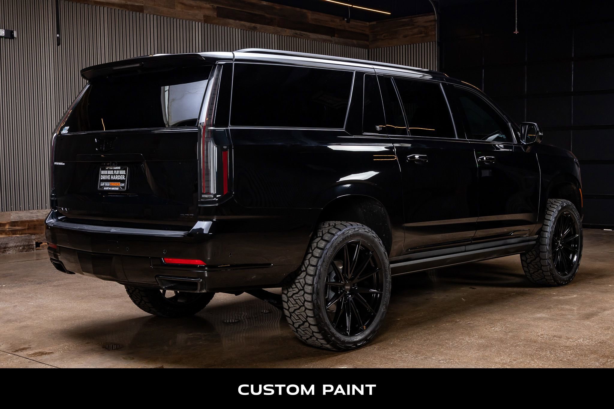 Used 2026 Cadillac Escalade ESV Sport w/ LPO, ONYX Package AWD/4WD image 10