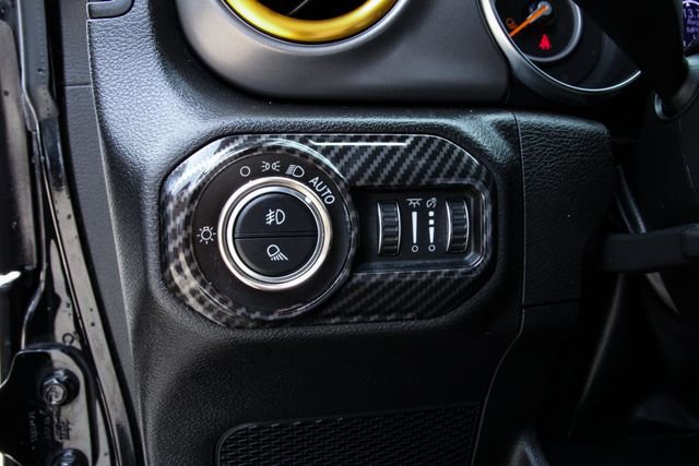 Used 2022 Jeep Gladiator Willys image 15