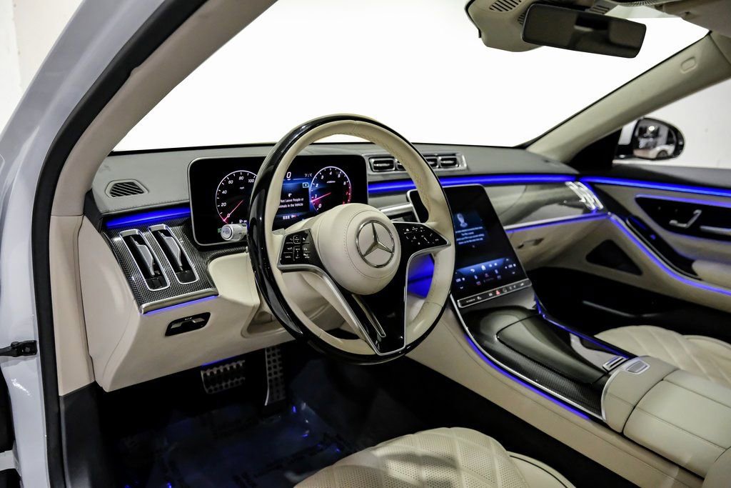Used 2025 Mercedes-Benz S 580 4MATIC Sedan image 5