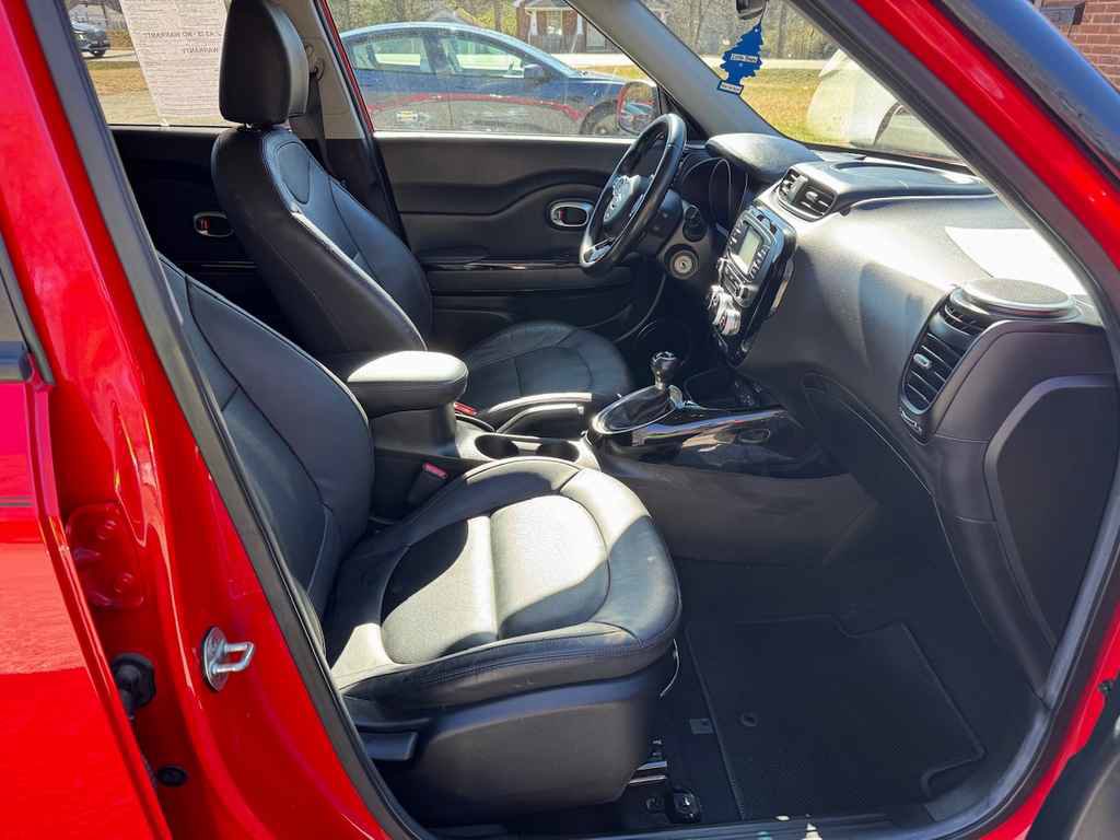 Used 2016 Kia Soul ! image 9