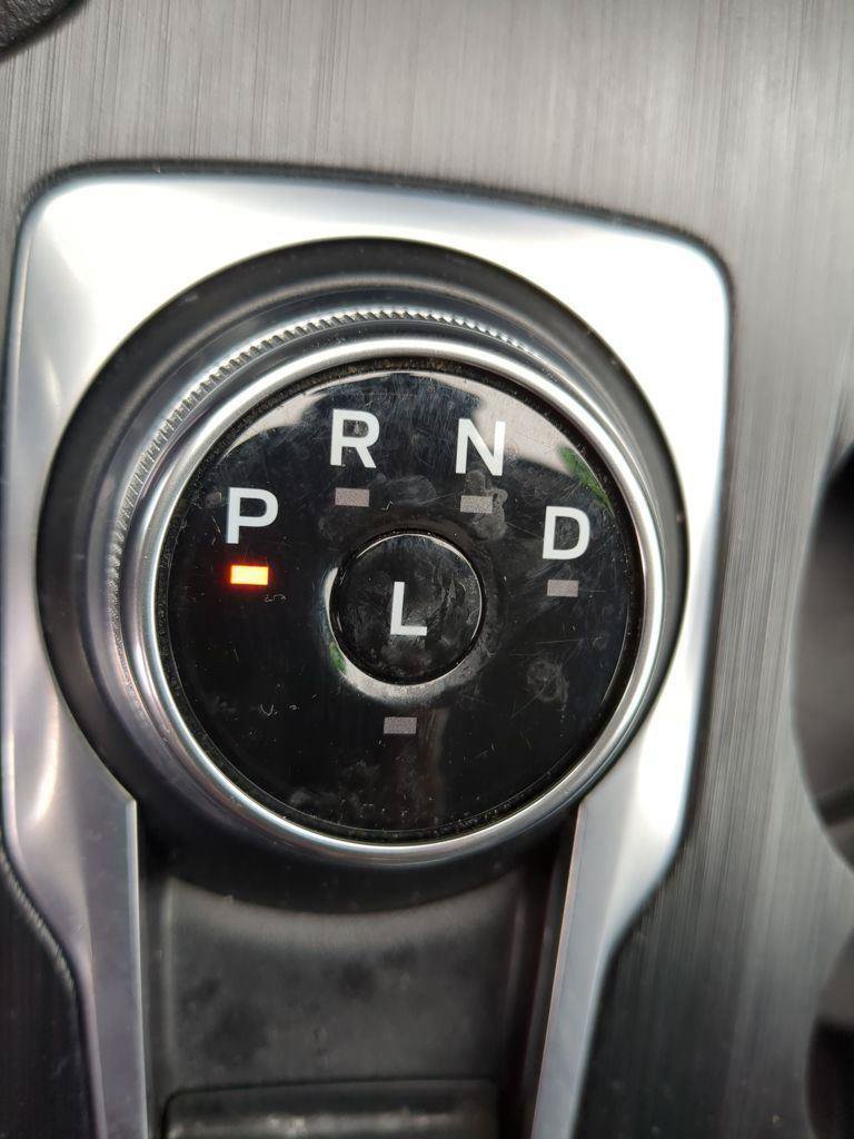 Used 2025 Ford Escape Active AWD/4WD image 16