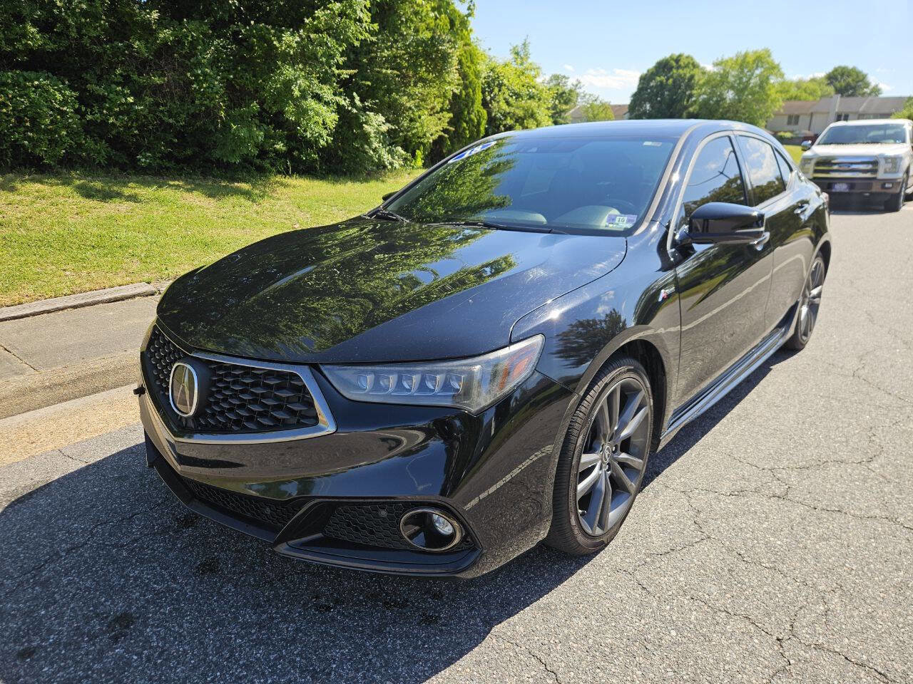 Used 2018 Acura TLX V6 w/ Technology & A-SPEC Pkg FWD image 3