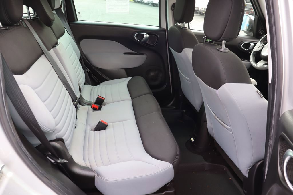 Used 2014 FIAT 500L Easy w/ Popular Equipment Group FWD image 18