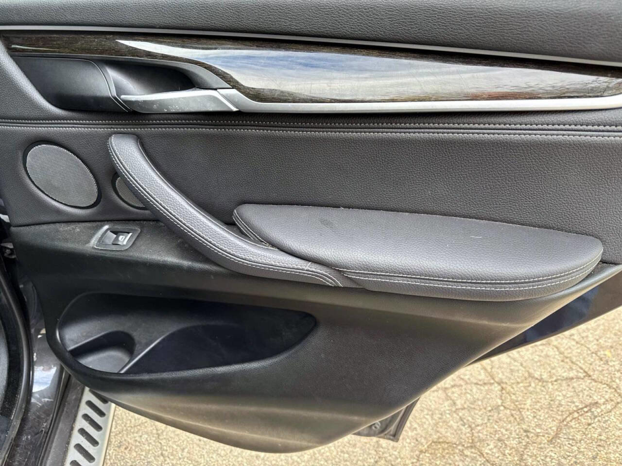 Used 2017 BMW X5 xDrive40e image 14