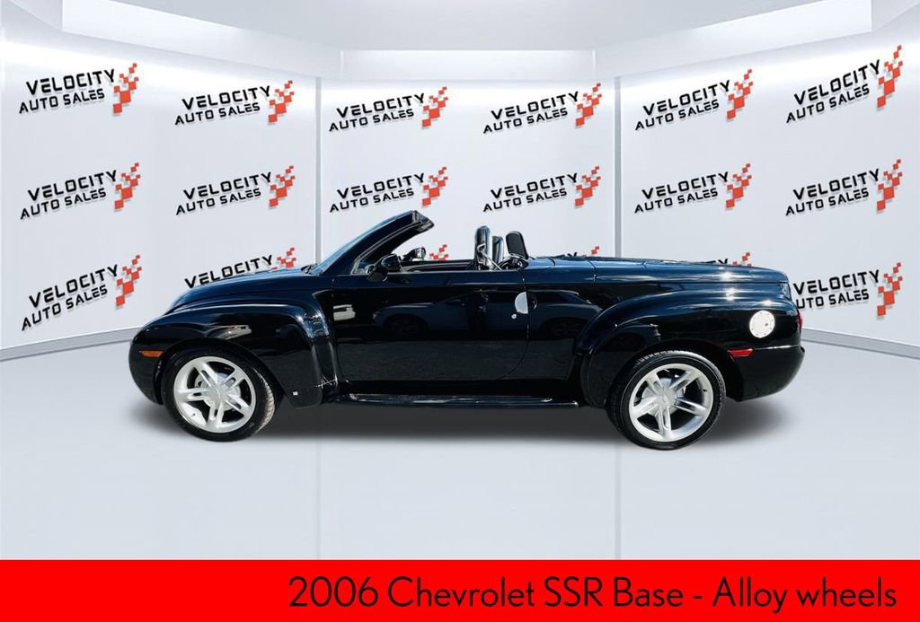Used 2006 Chevrolet SSR w/ Preferred Equipment Group image 6
