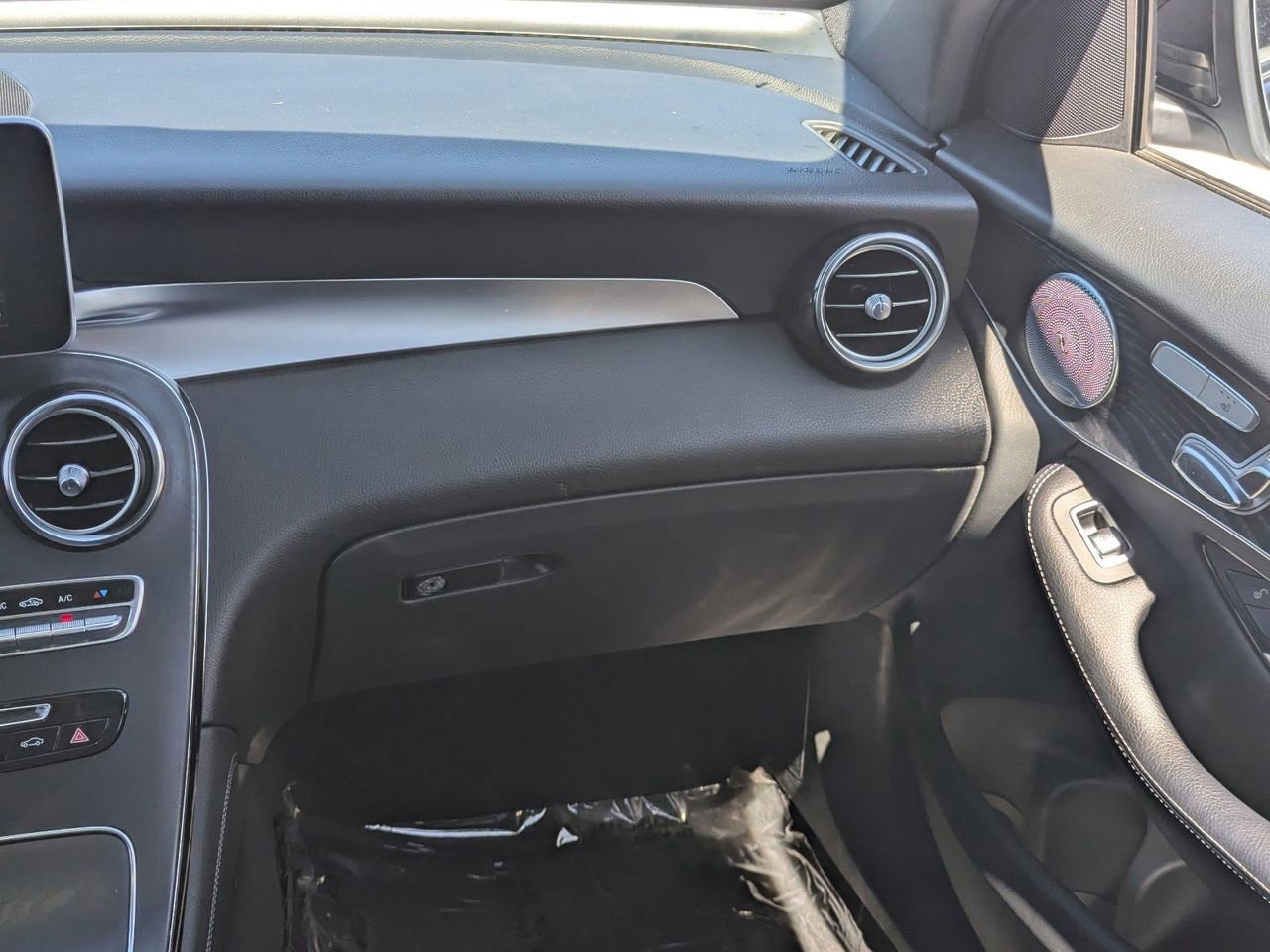 Used 2018 Mercedes-Benz GLC 300 w/ AMG Line image 15