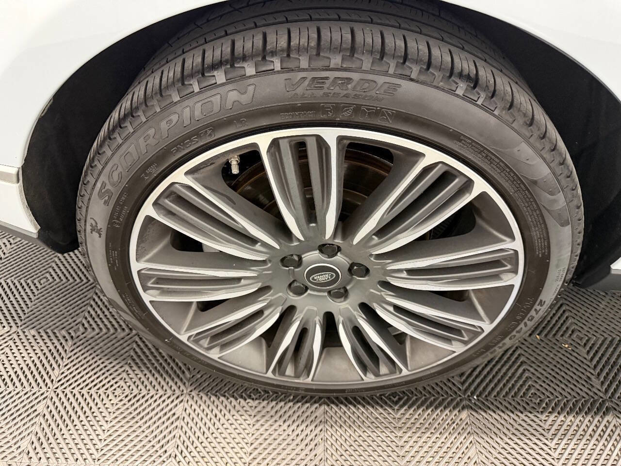 Used 2019 Land Rover Range Rover Supercharged image 58