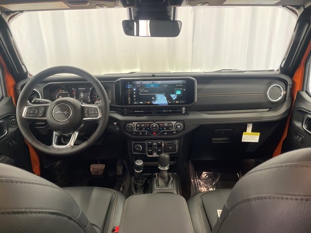 New 2025 Jeep Wrangler Sahara w/ Technology Group image 16