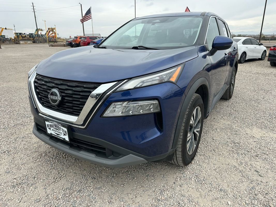 Used 2022 Nissan Rogue SV image 4