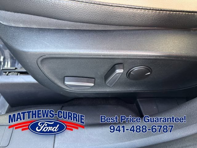 Certified 2020 Ford Escape Titanium FWD image 10