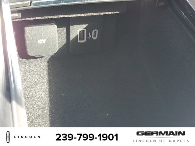 New 2025 Lincoln Corsair AWD image 30