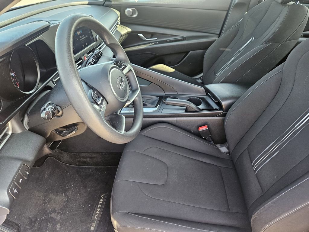 Certified 2023 Hyundai Elantra SEL w/ Cargo Package image 9