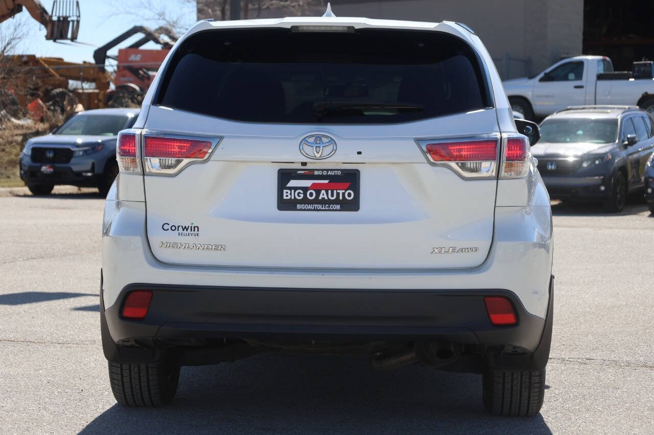 Used 2016 Toyota Highlander XLE AWD/4WD image 10
