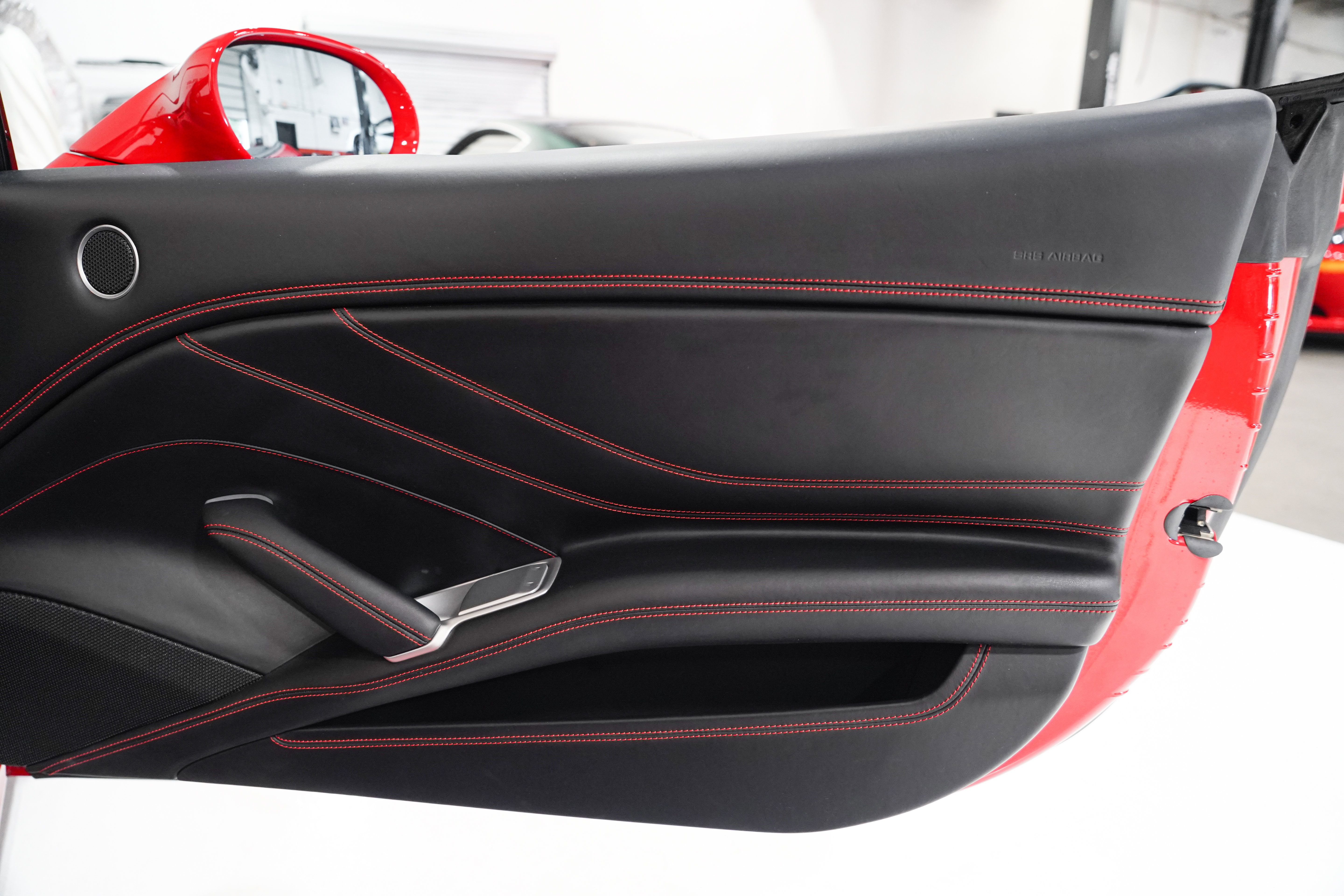Used 2017 Ferrari California T RWD image 19
