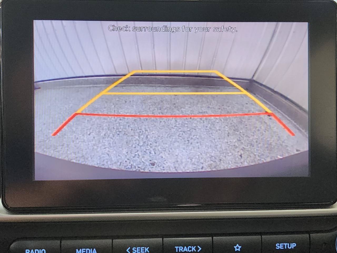 Used 2022 Hyundai Venue SEL FWD image 16