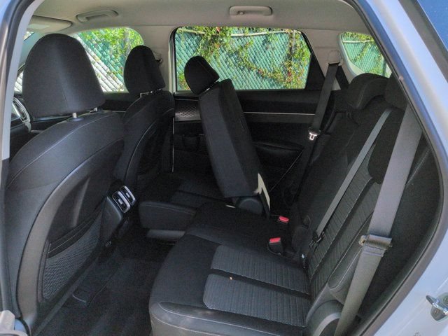 Used 2026 Kia Sorento LX FWD image 13