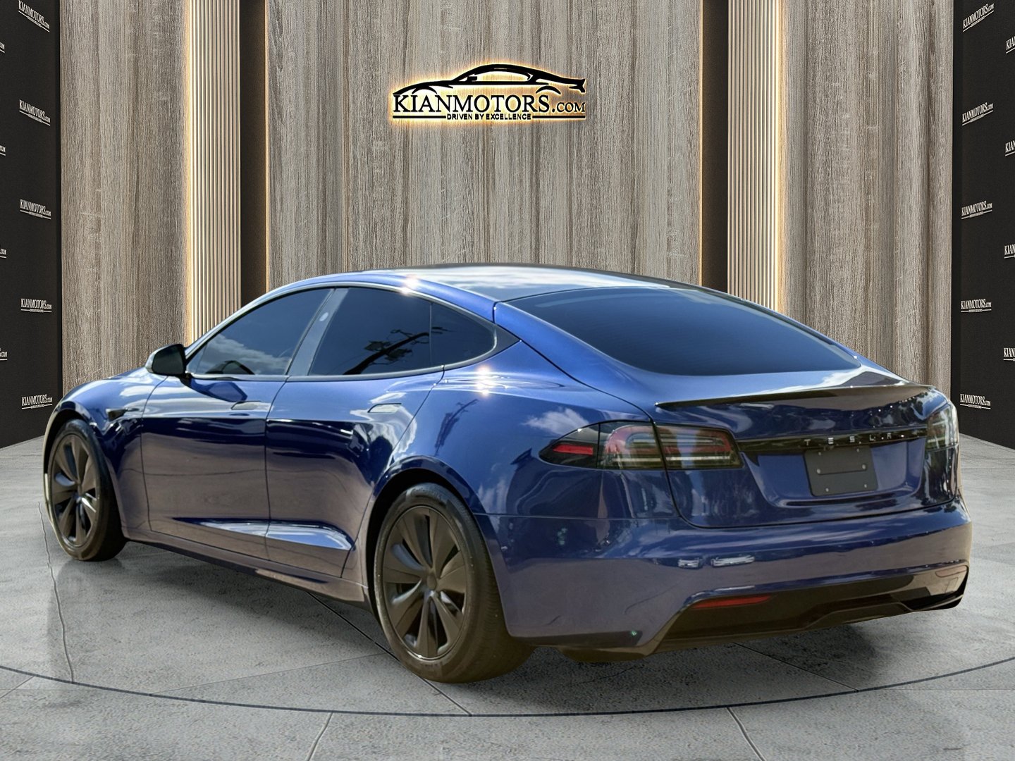 Used 2024 Tesla Model S AWD/4WD image 7