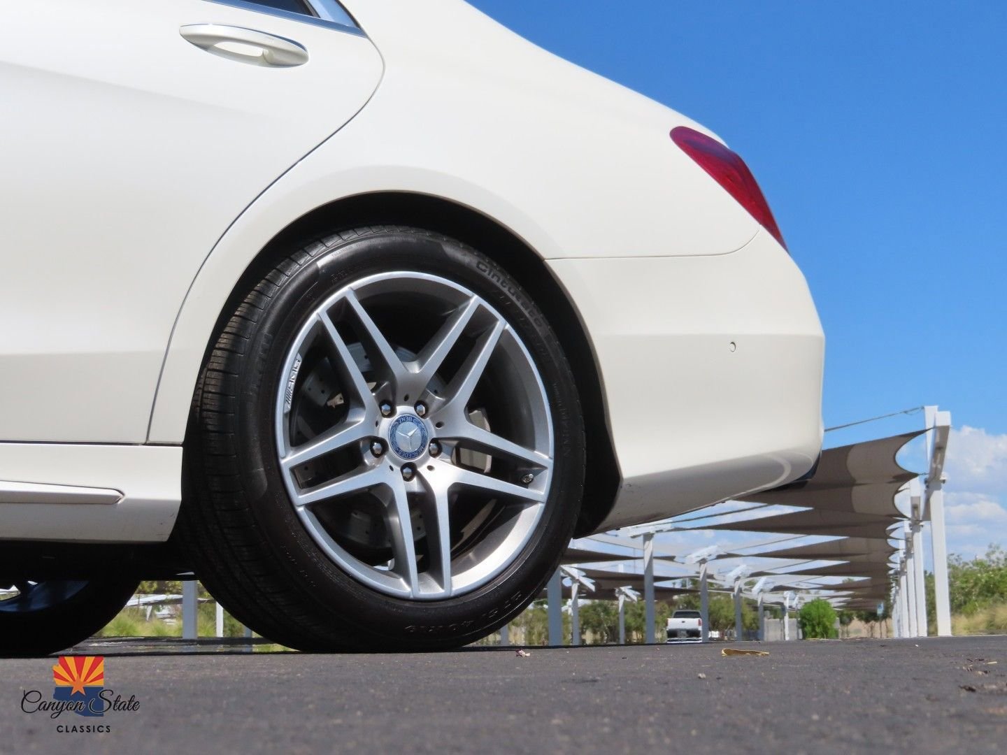Used 2014 Mercedes-Benz S 550 Sedan w/ Sport Package w/ Sport Package image 32