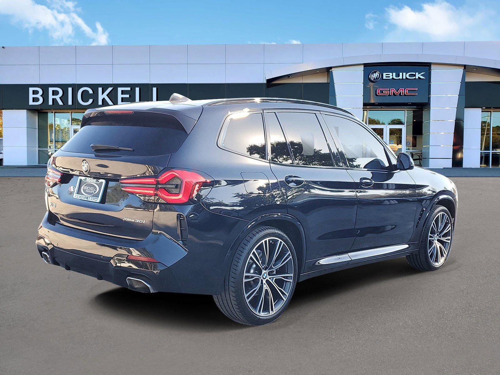 Used 2022 BMW X3 xDrive30i w/ M Sport Package 2 image 3
