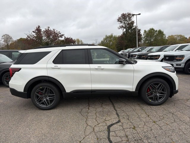 New 2026 Ford Explorer ST image 2