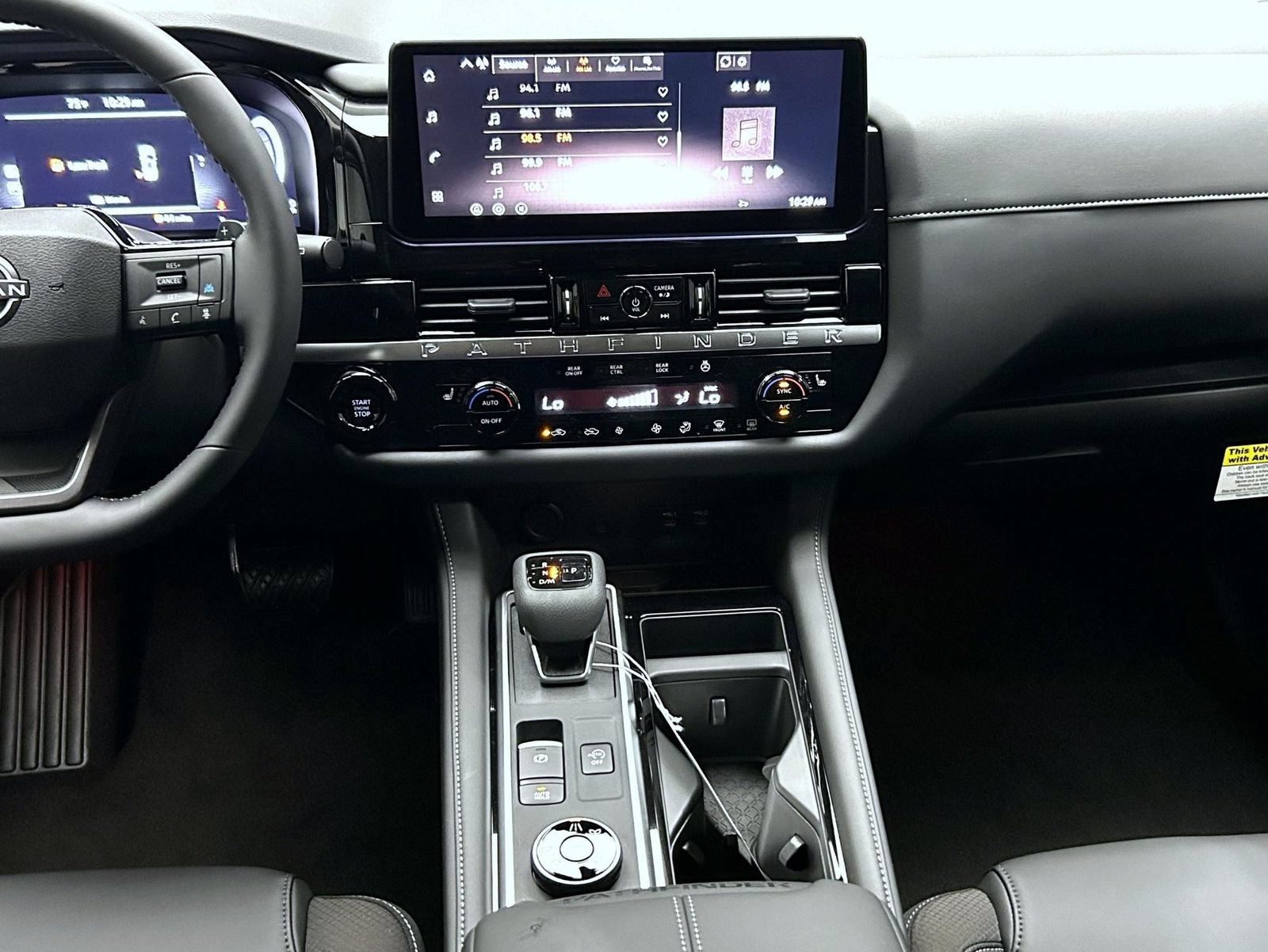 New 2026 Nissan Pathfinder SL w/ SL Premium Package AWD/4WD image 13