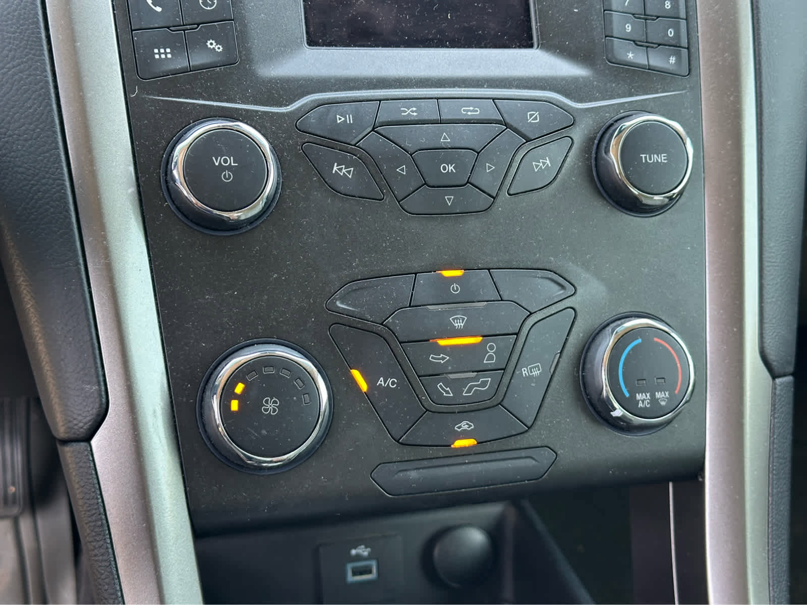 Used 2020 Ford Fusion S FWD image 16