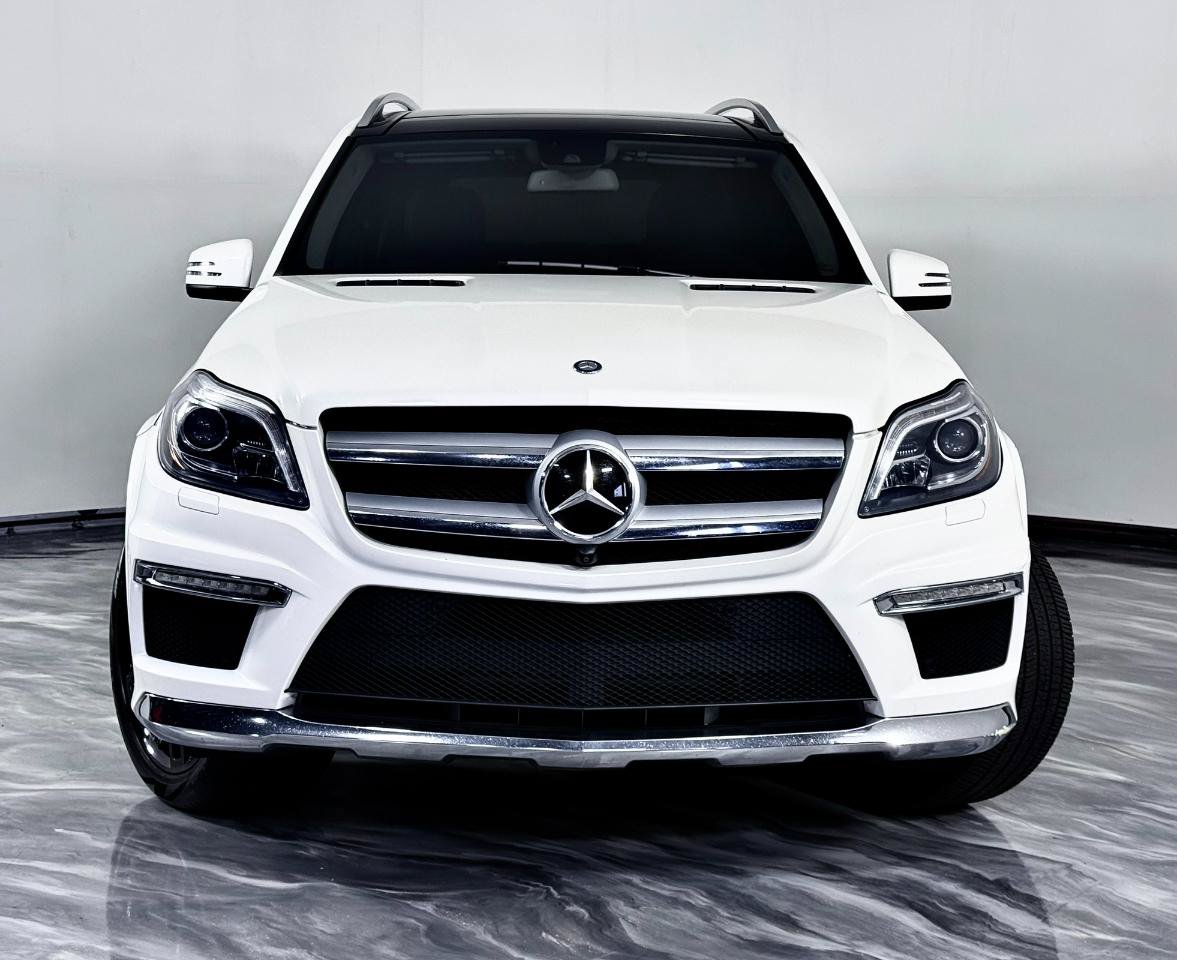 Used 2015 Mercedes-Benz GL 550 4MATIC w/ Driver Assistance Package image 7