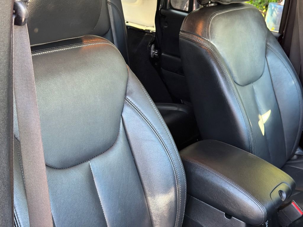 Used 2017 Jeep Wrangler Unlimited Sahara image 10