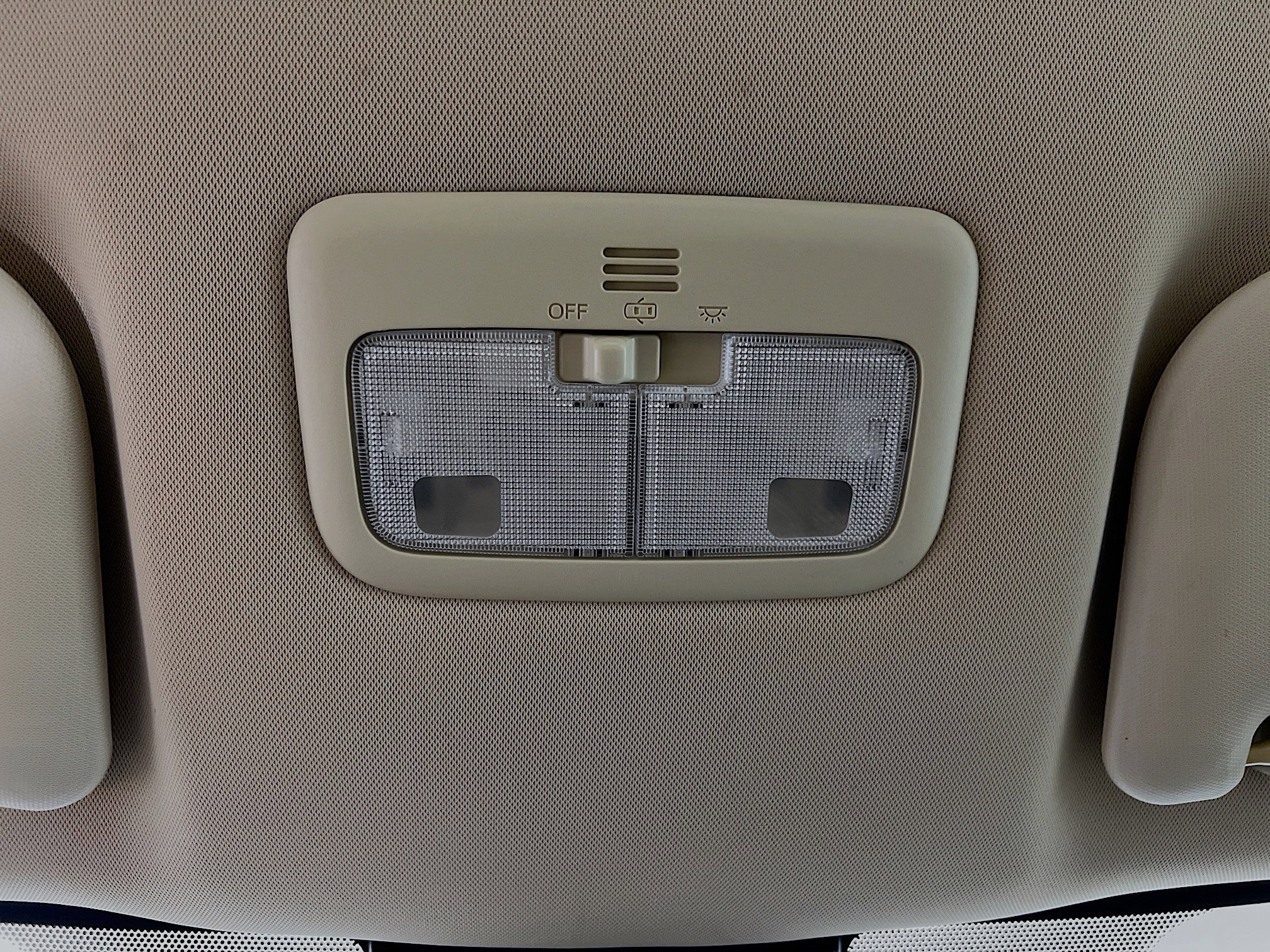 Used 2018 Toyota Corolla LE image 20