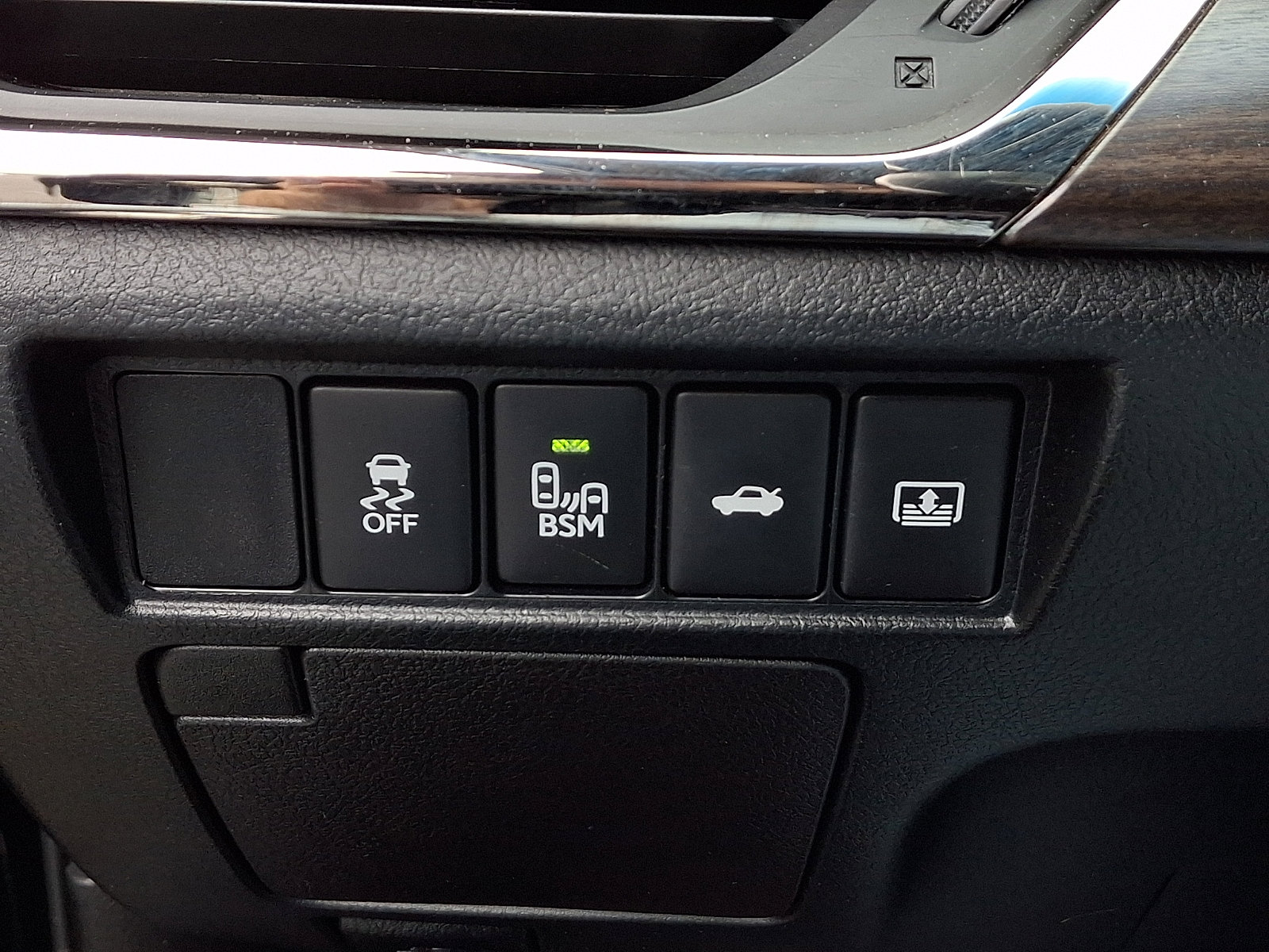 Used 2016 Toyota Avalon Limited w/ Protection Package FWD image 27