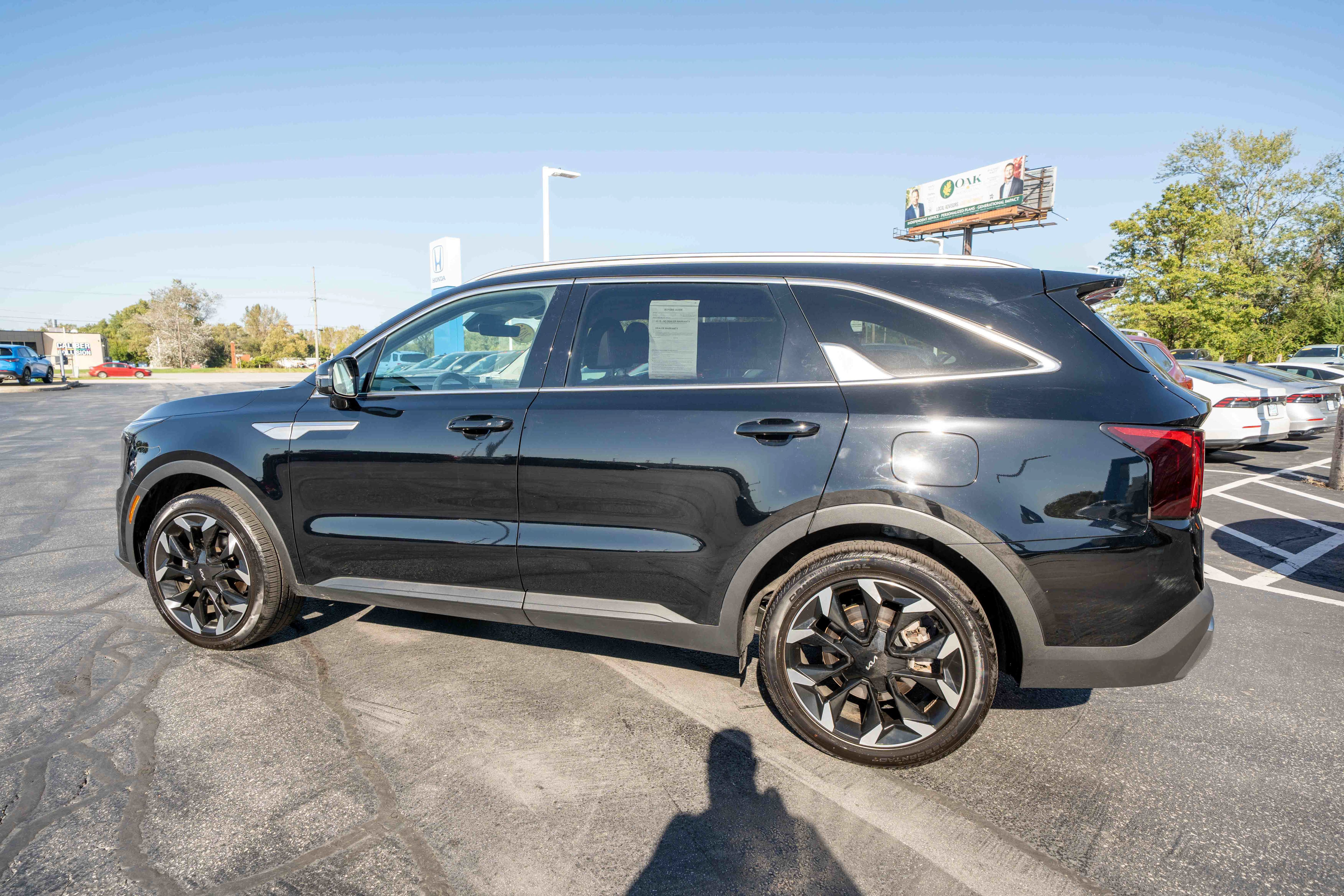 Used 2025 Kia Sorento EX FWD image 4