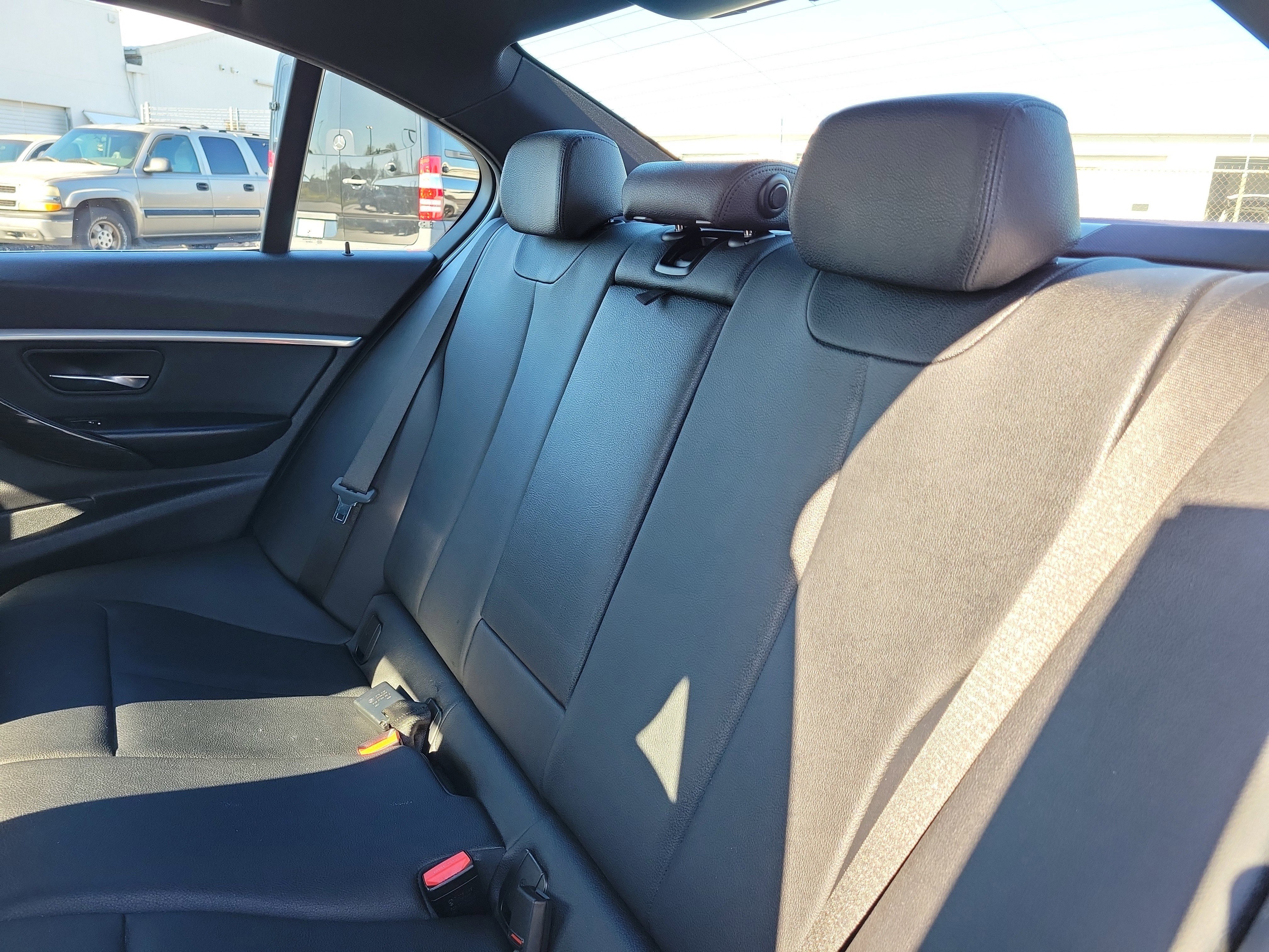 Used 2017 BMW 330i 330i image 9