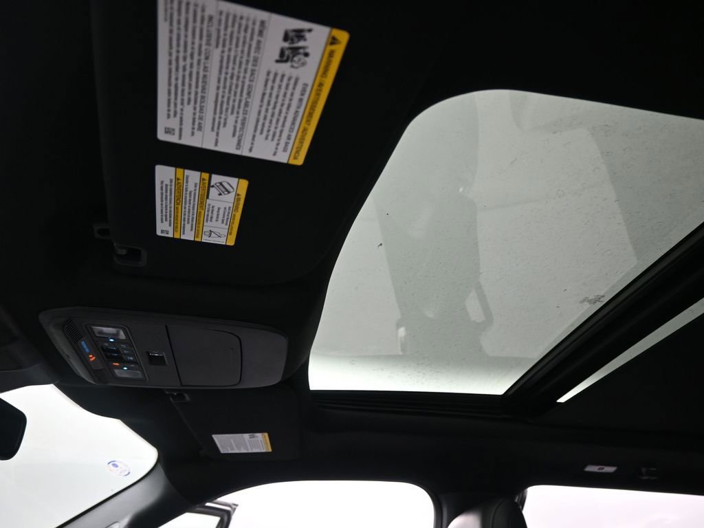 New 2025 Ford F150 XLT w/ Equipment Group 303A High image 18