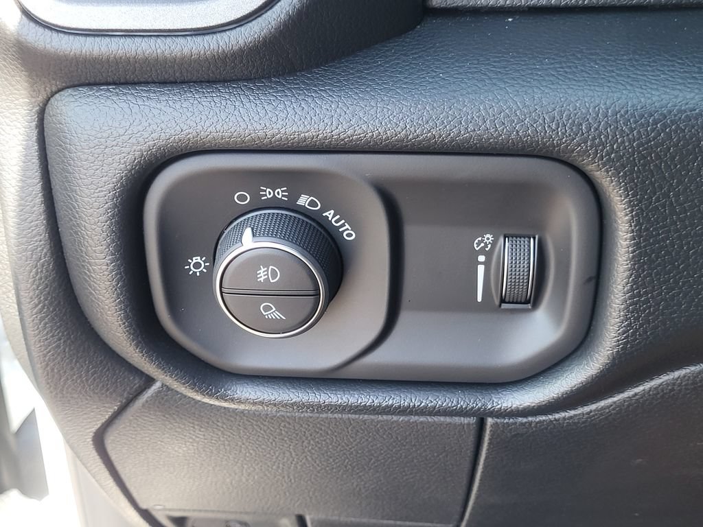 New 2026 RAM 2500 Tradesman AWD/4WD image 25