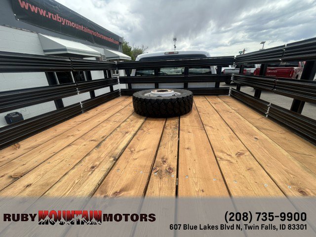 Used 2012 Ford F550 4x4 SuperCab Super Duty w/ Payload Upgrade Pkg image 18