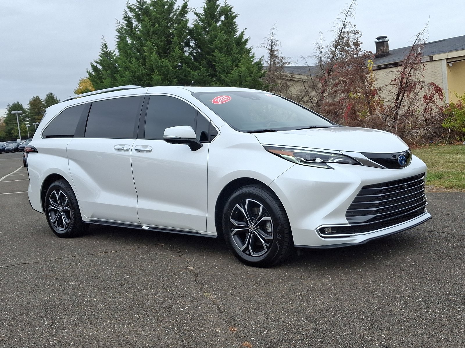 Certified 2025 Toyota Sienna Platinum