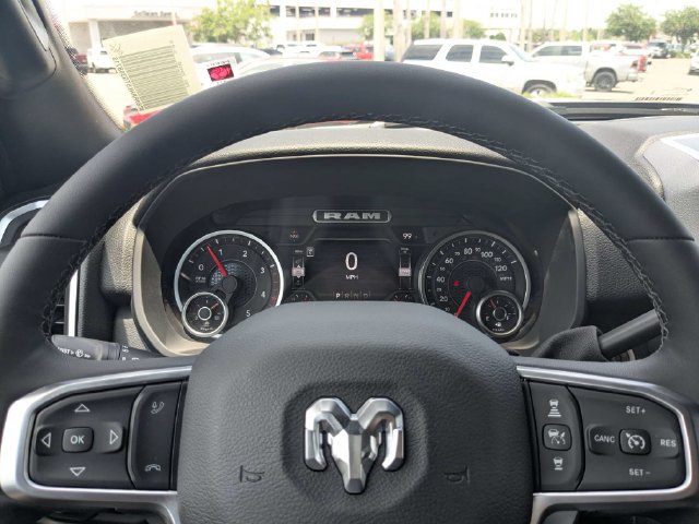 New 2026 RAM 3500 Big Horn AWD/4WD image 30