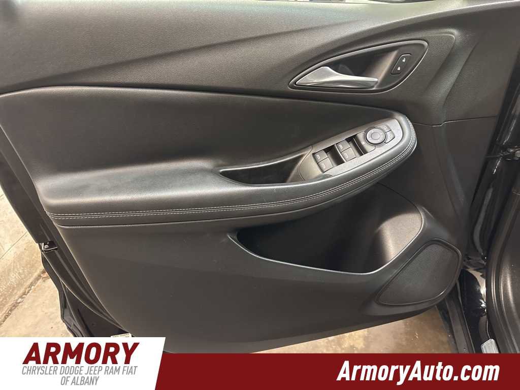 Used 2021 Buick Encore GX Preferred w/ Cold Weather Comfort Package image 7