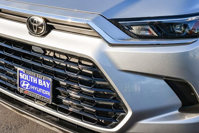 Used 2025 Toyota Grand Highlander AWD image 11