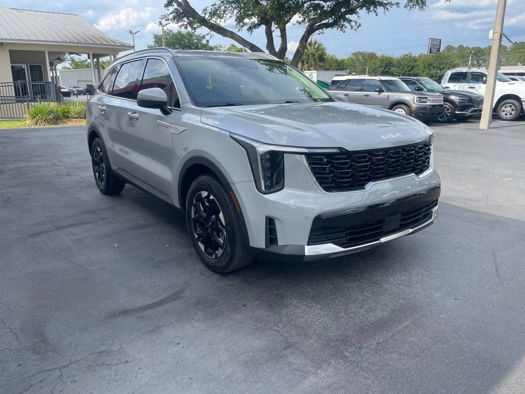 Used 2025 Kia Sorento S FWD image 7